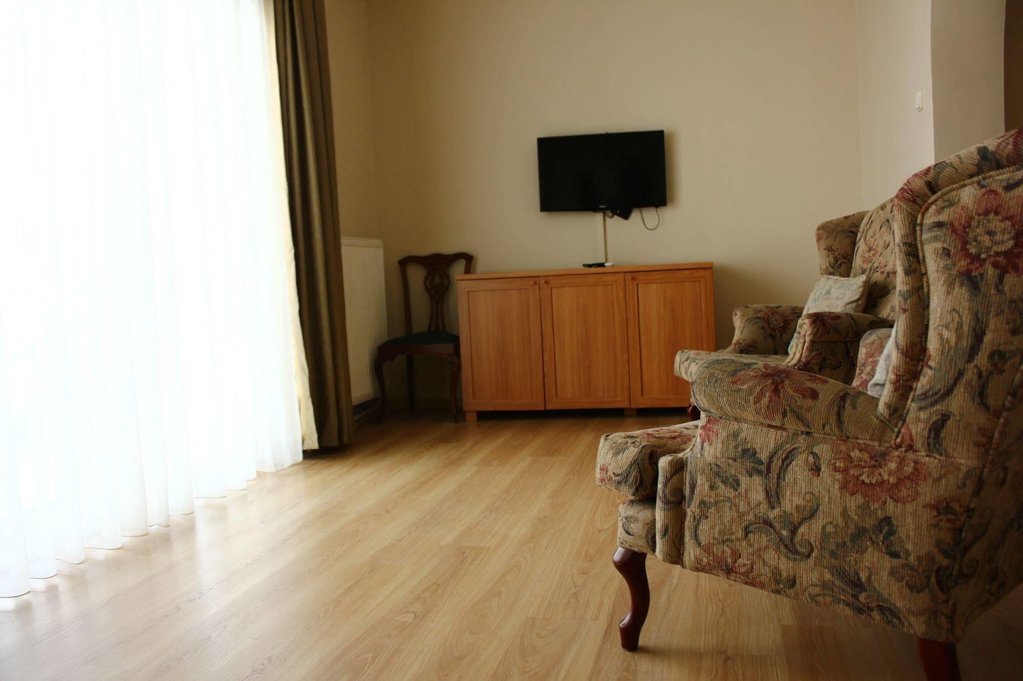 Bueyuekada Apart Hotel - Yeni Apart Adalar Ngoại thất bức ảnh